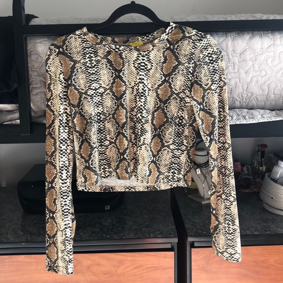 Daisy Tops - Snake skin printed crop top